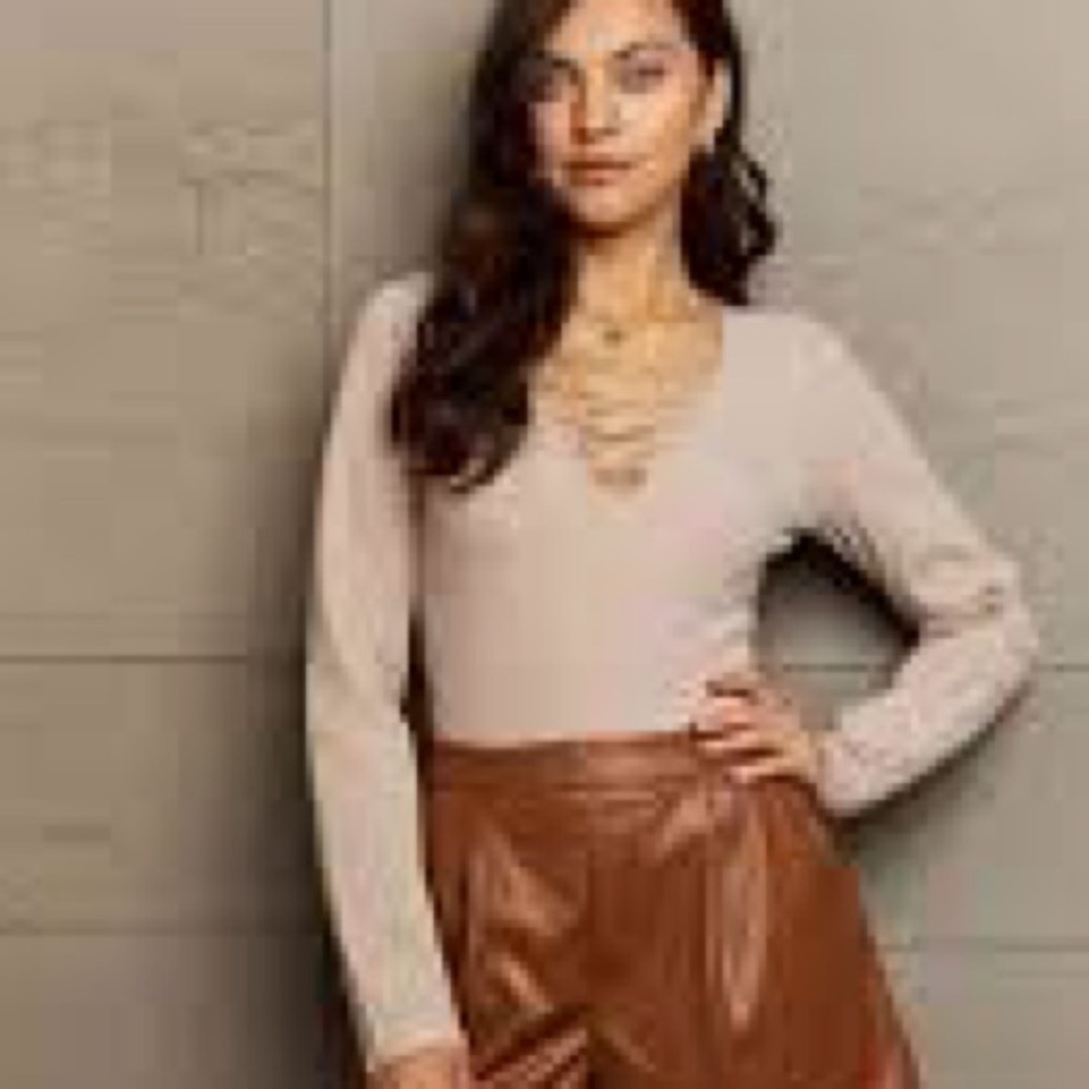 HEYSON BNWT All About The Details Bodysuit